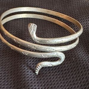 Serpent arm cuff